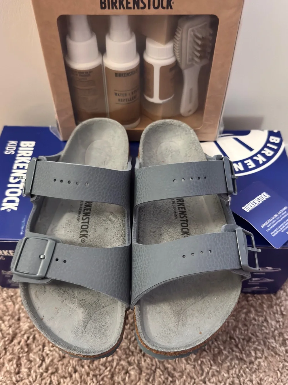 Birkenstock Arizona BS Desert Soil Triples Basalt Gray Size Eur 33 &Cleaning Set